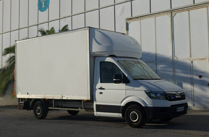 RENT MAN 22m³ VEHICLE